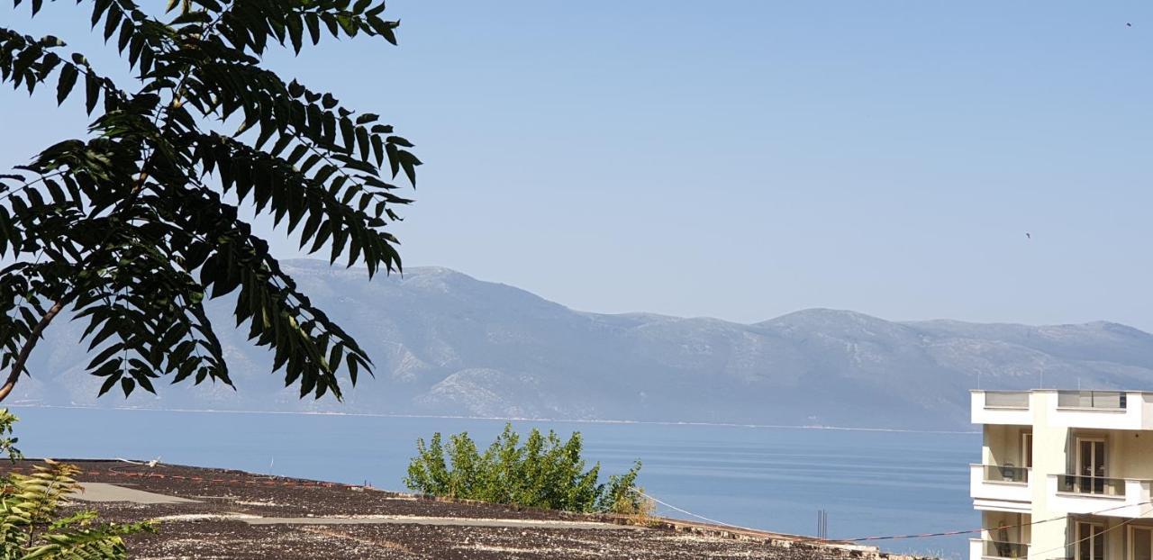 Redsun Apartment Vlorë Екстериор снимка