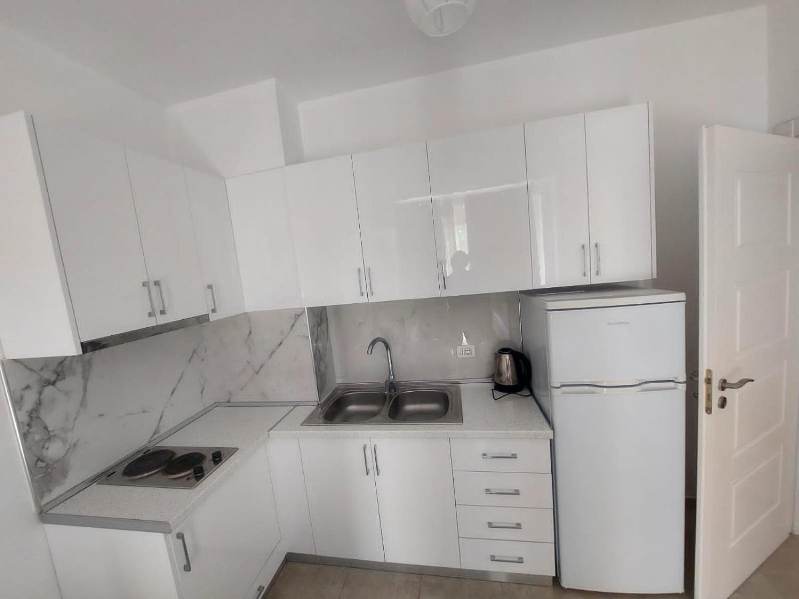 Redsun Apartment Vlorë Екстериор снимка