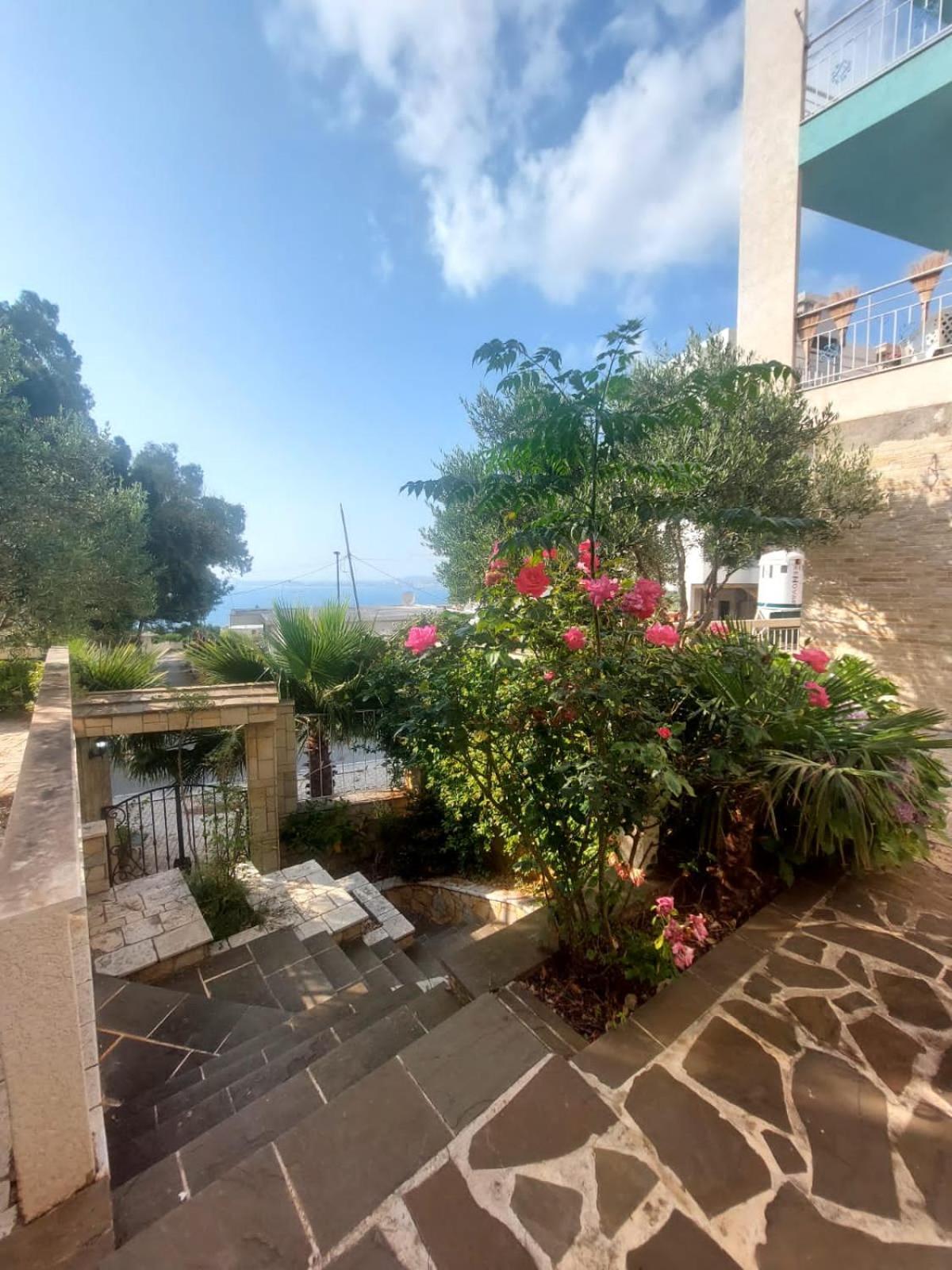 Redsun Apartment Vlorë Екстериор снимка